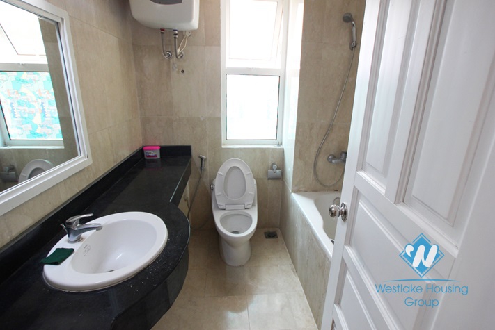 Cheap apartment for rent in P Tower, Ciputra, Tay Ho, Ha Noi